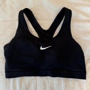 Nike Women's Swoosh Medium Support Padded Dri-FIT Sports Bra